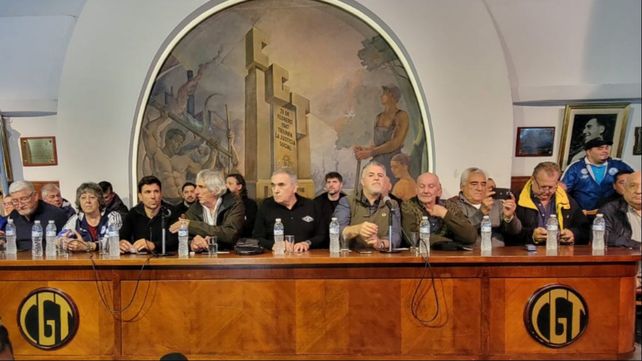 Gremios. El plenario de delegados de la CATT se realizó en la sede de la CGT.