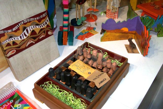 Periférico Objetos Lúdicos. Emprendimiento rosariono que nació en el Centro cultural El Obrados dentro de un proyecto municipal.