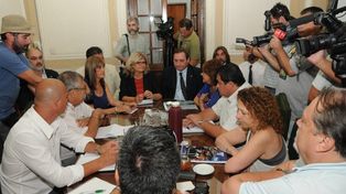 El gobierno convocó para mañana a gremios docentes por paritarias