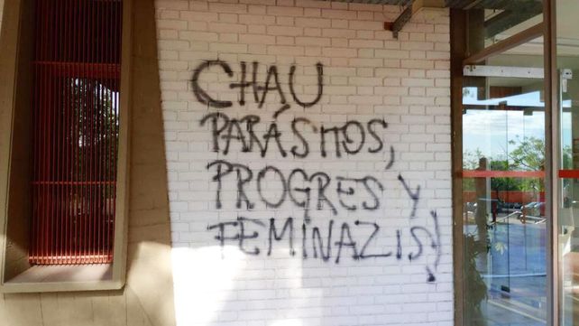 Pintadas con amenazas en la Universidad de Cuyo