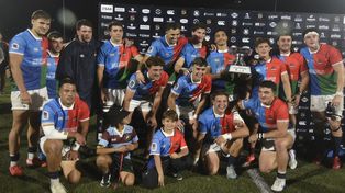 Festejo total de Capibaras por el Súper Rugby Américas en Rosario. Victoria ante Tarucas y Copa La Capital en mano. Cierre redondo de la primera rueda.
