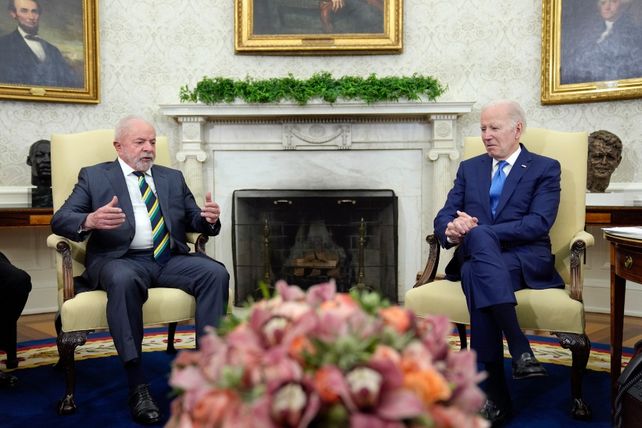 Lula fue recibido por Biden y hablaron de problemas comunes