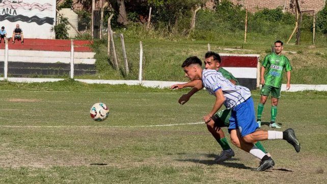 La Liga Paranaense tendrá acción este sábado.