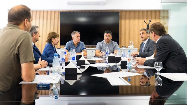 Diputados nacionales peronistas se reunierpn con dirigentes de CGTpara abordar la reforma laboral y problemáticas de trabajadores del citrus y sector avícola