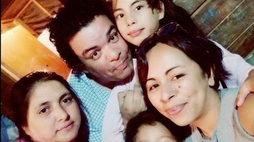 El hijo del primer enfermero que murió por covid en el país pidió a la gente que se cuide y se vacune