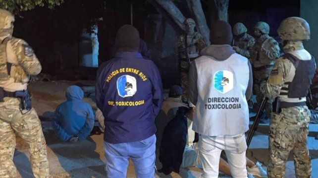 Paraná: desbarataron un kiosco de droga y detuvieron a seis hombres