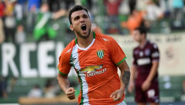 Banfield venció a Lanús y festeja en el Sur