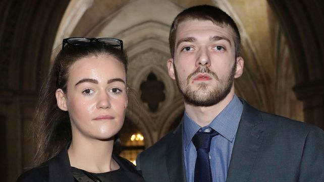 Los padres del equpeño Alfie.