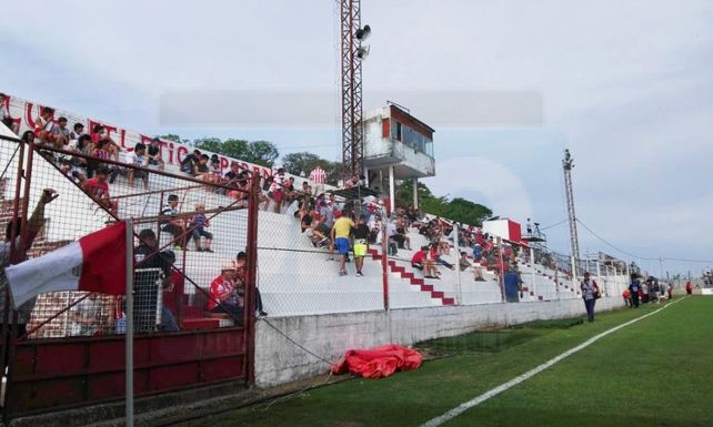 Atlético Paraná perdió en el Muttio frente a Douglas Haig de Pergamino