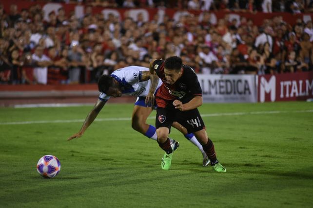 Newells-Vélez: seguí el minuto a minuto