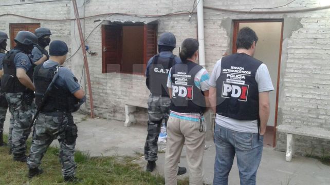 Allanamientos en barrios de Santa Fe: 11 arrestados y secuestro de armas y droga