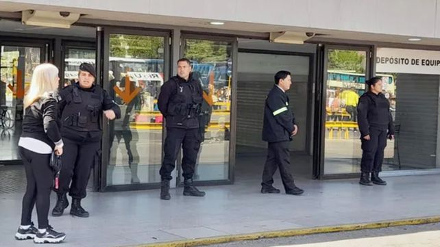 Evacuaron la terminal de ómnibus de Rosario por una amenaza de bomba