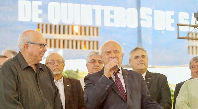 Lifschitz participó del  aniversario de la Sociedad de Quinteros
