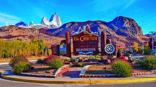 El Chaltén es uno de los pueblos del sur argentino que posee rincones naturales y montañas para conocer.