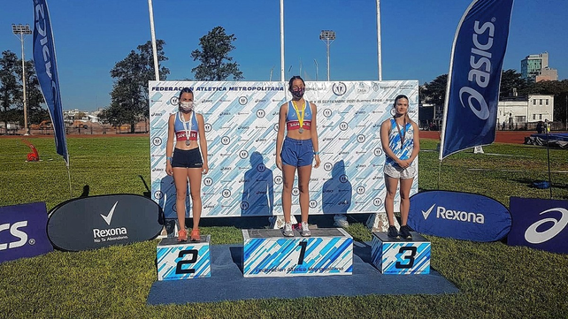 Luciana Gómez Iriondo fue primera en salto con garrocha