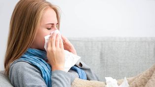 Según un científico argentino, el resfrío puede bloquear y proteger del coronavirus