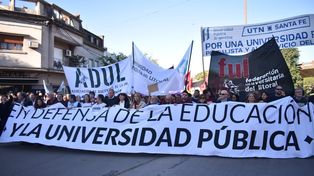 Comenzó la marcha en defensa de la universidad pública en Santa Fe