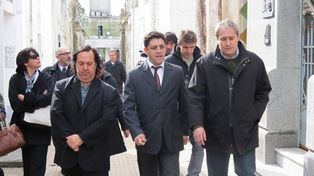 Exhumaron los restos de Juan Manuel Fangio por dos reclamos de paternidad