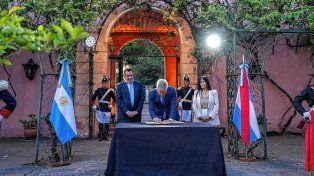 Rogelio Frigerio firmó el convenio con Nación para la puesta en valor del Palacio San José