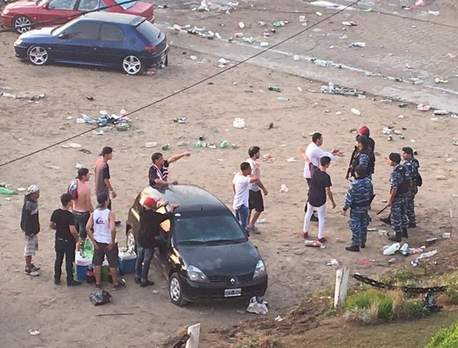 La Policía Antimotines llegó después de las 6 de la mañana