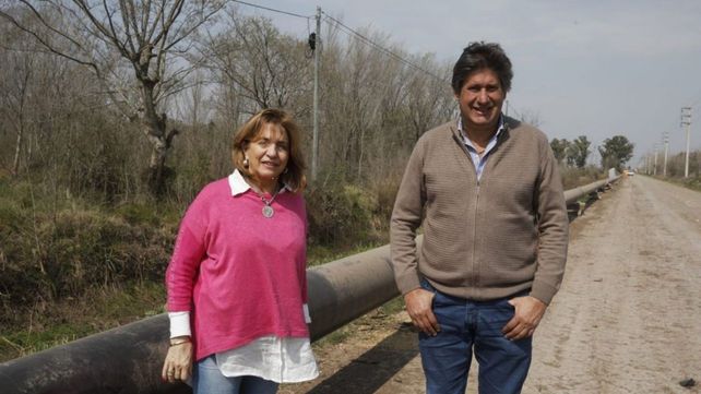 La ministra de Infraestructura y el intendente de Funes.