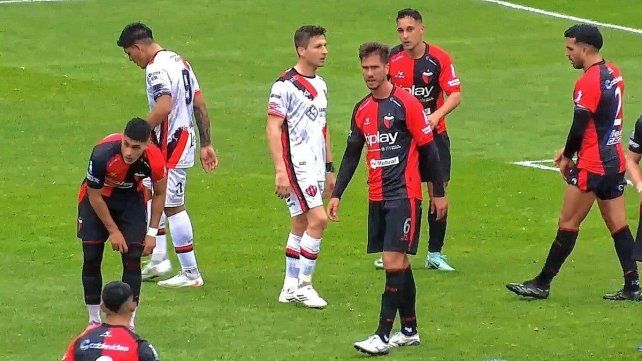 Diego Armando Díaz y Franco Soldano tuvieron las chances más claras para Patronato.