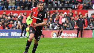 Julián Fernández está en la mira de Colón y recibió un llamado por parte de Mario Sciacqua.