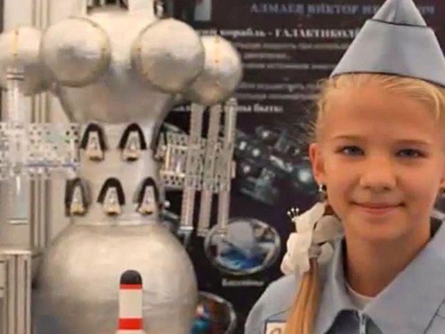 Una nena de 13 años creó una máquina para hacer viajes interplanetarios más rápido