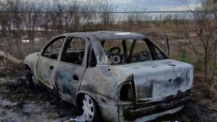 Villa Gobernador Gálvez: hallaron dos cadáveres calcinados dentro de un auto y sospechan un doble crimen