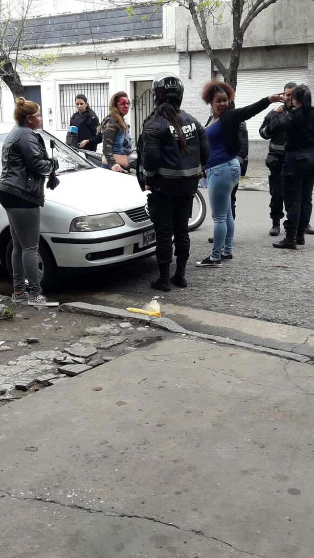 Feroz ataque de una travesti a una prostituta en Rosario