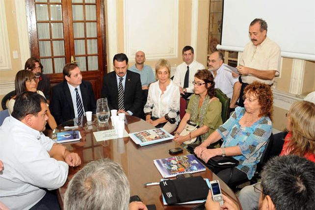 Paritaria docente: devolución de paro y recuperación de los contenidos curriculares
