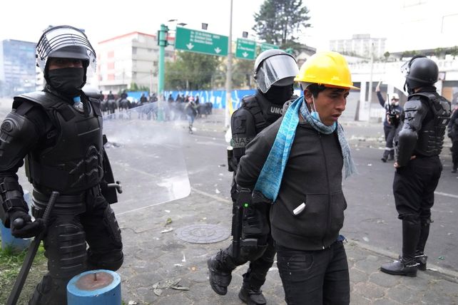 Los indígenas llaman a sostener la protesta que lleva 14 días en Ecuador