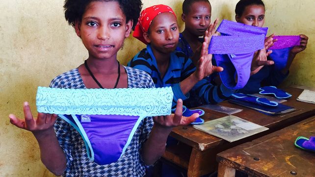 El invento latinoamericano que revolucionó la menstruación de miles de niñas
