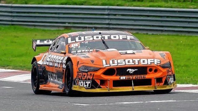 Lambiris ganó de punta a punta y se prendió en la Copa de Oro en Rosario.