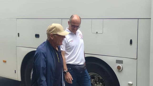 Russo emprendió a Rosario con un dejo de fastidio por el empate de Central ante Caracas.