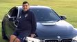 subastan el ultimo bmw de maradona: tiene su firma en el parabrisas