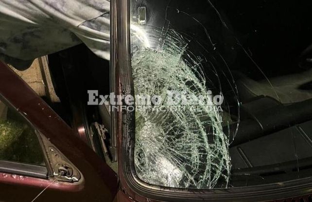 Así quedó el parabrisa del auto