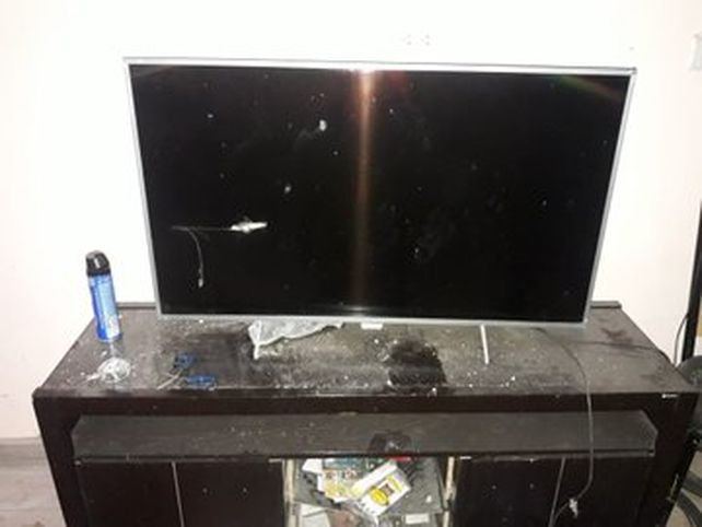 Los policías recogieron&nbsp;13 vainas servidas calibre 9 milímetros y 4 cartuchos de una escopeta calibre 12.&nbsp; 