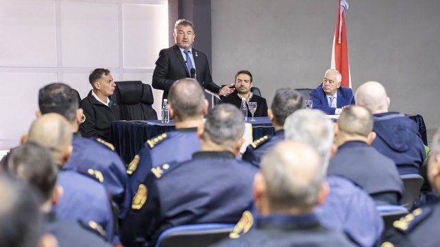 El Gobierno de Entre Ríos instruye a la Policía para intervenir en crisis de salud mental en la vía pública.