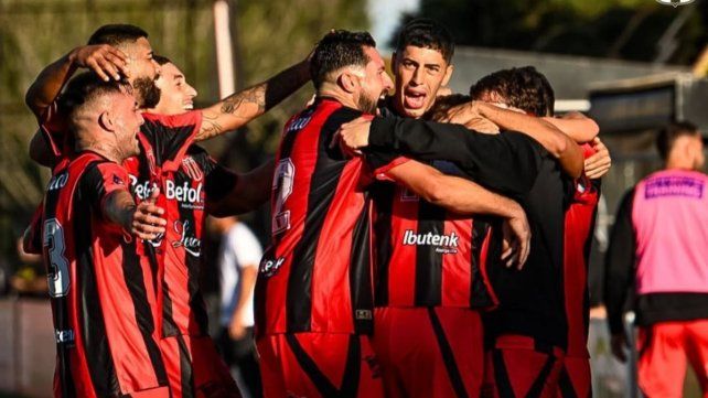 Defensores se juega una chance importante ante el colista Chaco For Ever