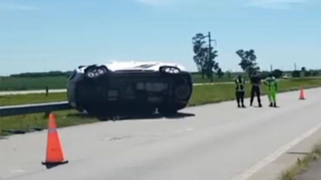 Un hombre de 52 años falleció tras volcar en la autopista a Córdoba