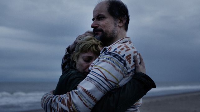 Ese abrazo. Mara Bestelli y Marcelo Subiotto dan vida a Greta y Bruno