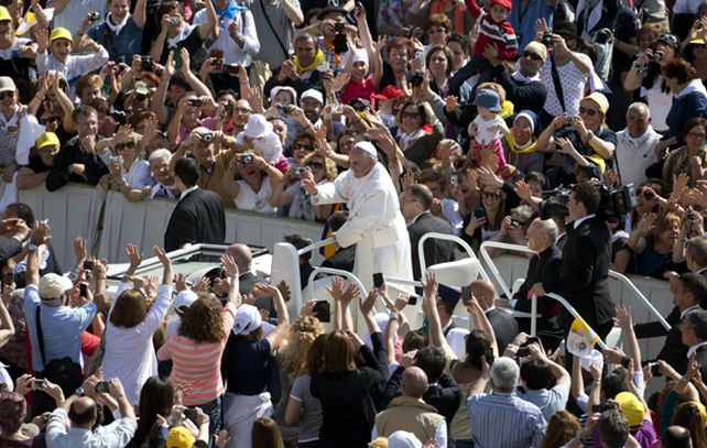 El Sumo Pontífice recordó a las religiosas el voto de “obediencia