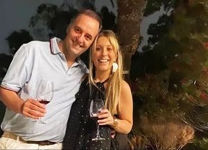 La inscripción de la esposa de Manuel Adorni al blanqueo fiscal desató un nuevo cruce político