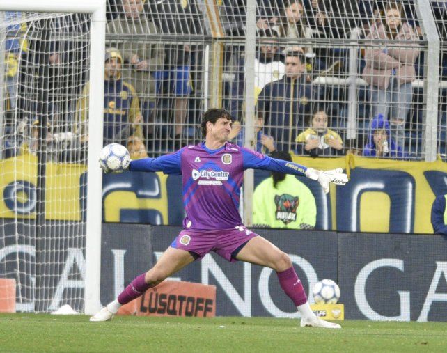 Axel Werner en el único partido que atajó en el Gigante en este torneo Clausura