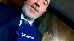 Bricco intentó hacer una broma con la patada a Zeballos, pero no se la dejaron pasar. El relator rápidamente pidió disculpas por sus dichos.&nbsp;