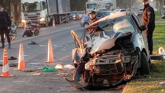 Murió un joven de 27 años tras un violento choque contra un árbol sobre la Ruta Nacional 11 en Avellaneda