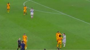 Se conoció un video de la pelea previa entre Messi y Weghorst antes del “¿qué mirás, bobo?”. (Foto: captura de video).