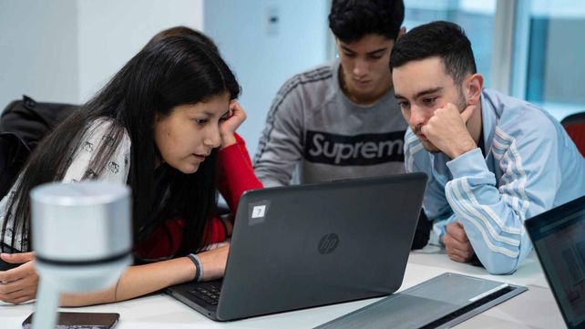 Google becará a 100 jóvenes de Argentina.