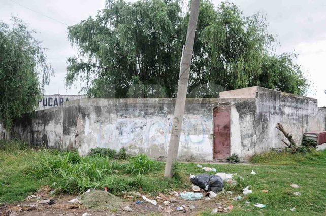 Amontonada. La basura se puede observar en las esquinas de la gran manzana.
